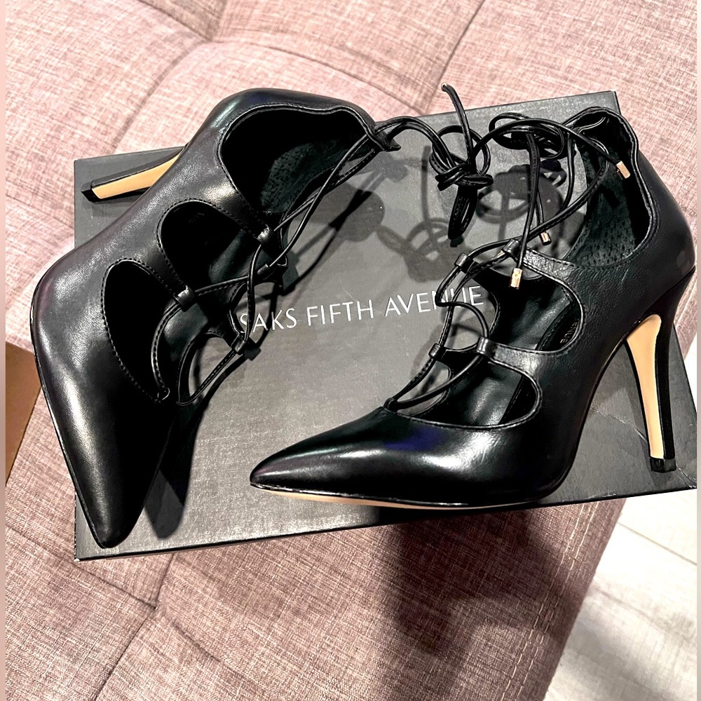 🖤Saks Fifth Avenue Lace Up Heels